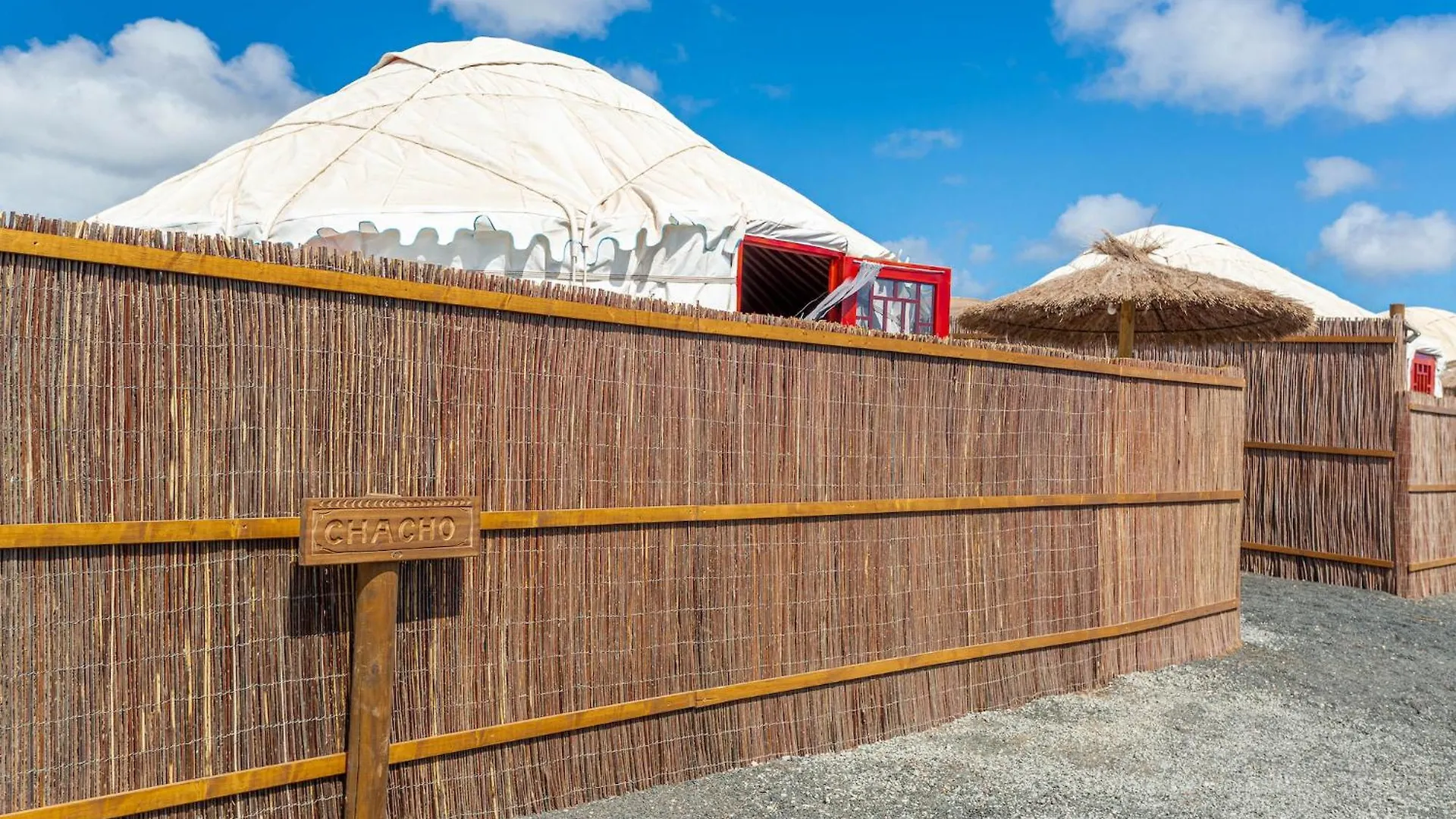 Finca De Arrieta Village - Yurts And Stone Cottages - Shared Pool - Walking Distance To Arrieta Beach - Off Grid Tabayesco منتجع