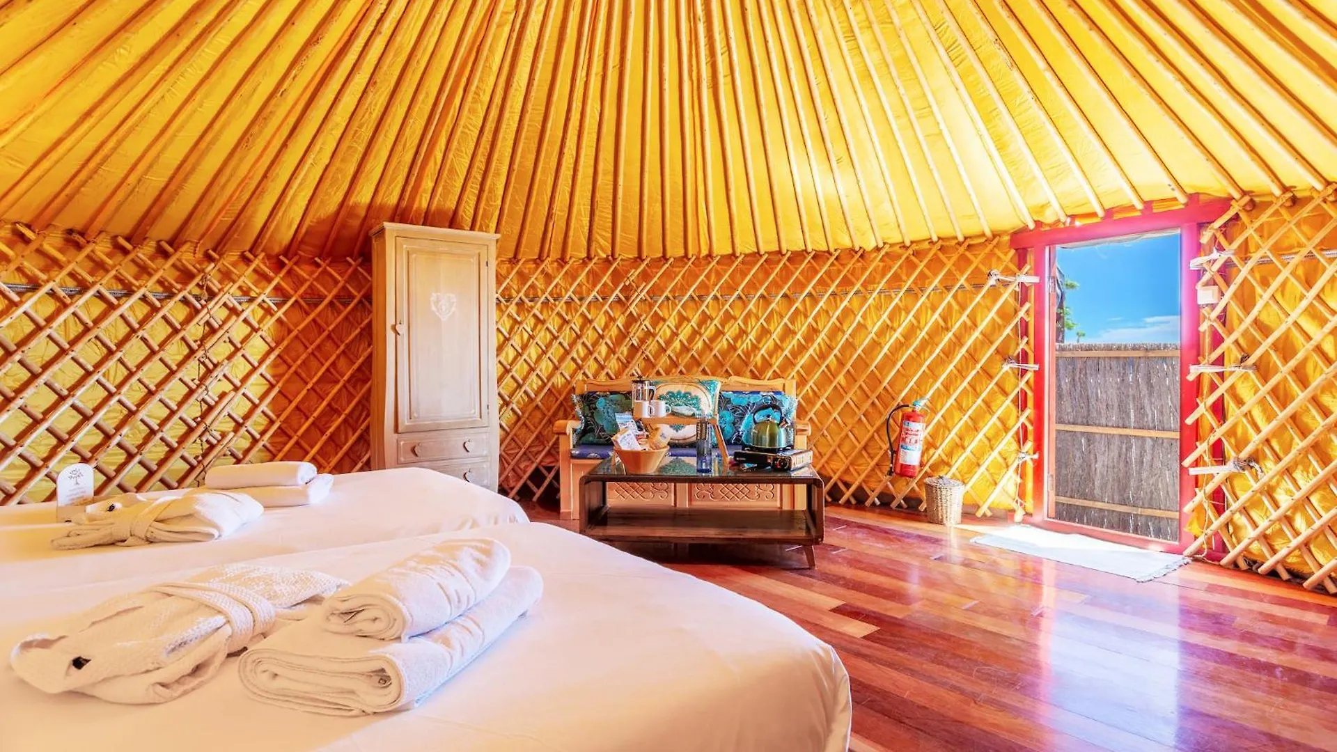 Resort Finca De Arrieta Village - Yurts And Stone Cottages - Shared Pool - Walking Distance To Arrieta Beach - Off Grid Tabayesco