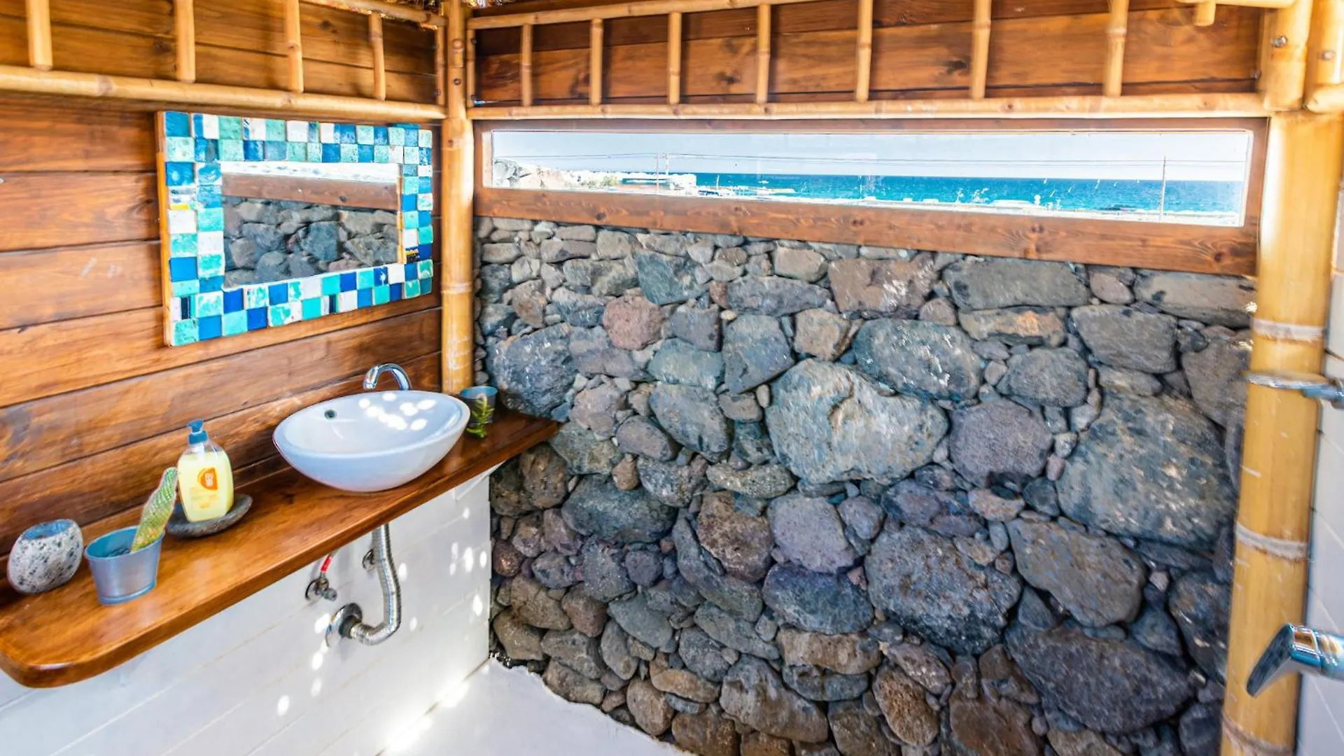 Finca De Arrieta Village - Yurts And Stone Cottages - Shared Pool - Walking Distance To Arrieta Beach - Off Grid Tabayesco
