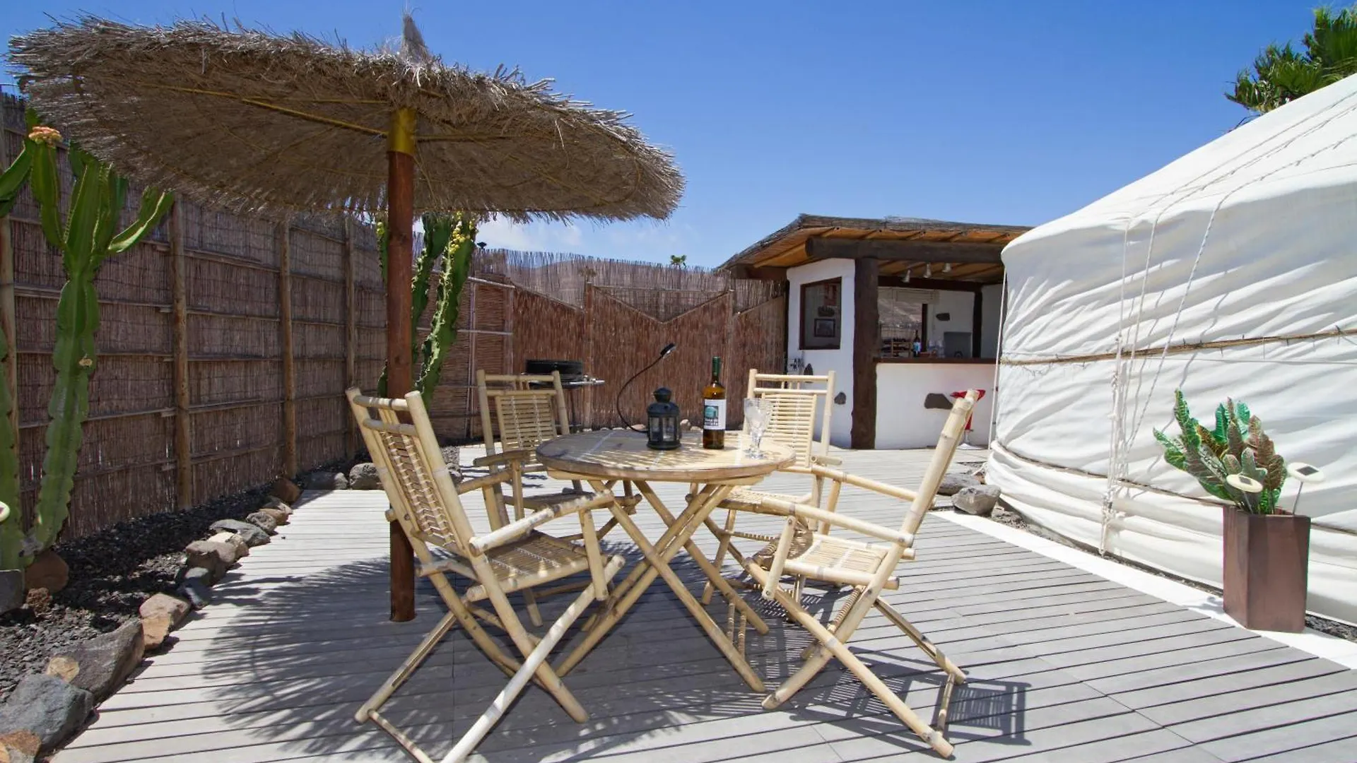 Finca De Arrieta Village - Yurts And Stone Cottages - Shared Pool - Walking Distance To Arrieta Beach - Off Grid Tabayesco منتجع