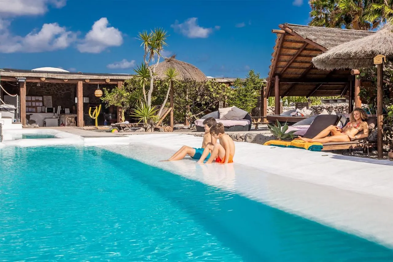 Finca De Arrieta Village - Yurts And Stone Cottages - Shared Pool - Walking Distance To Arrieta Beach - Off Grid Tabayesco إسبانيا