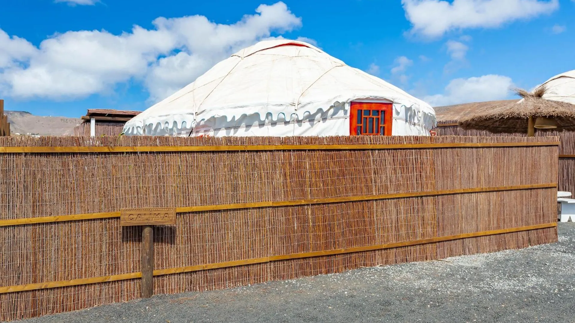 Finca De Arrieta Village - Yurts And Stone Cottages - Shared Pool - Walking Distance To Arrieta Beach - Off Grid Tabayesco 0*,  Spain