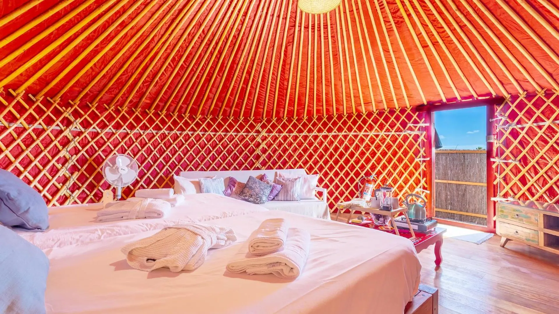 Finca De Arrieta Village - Yurts And Stone Cottages - Shared Pool - Walking Distance To Arrieta Beach - Off Grid Tabayesco