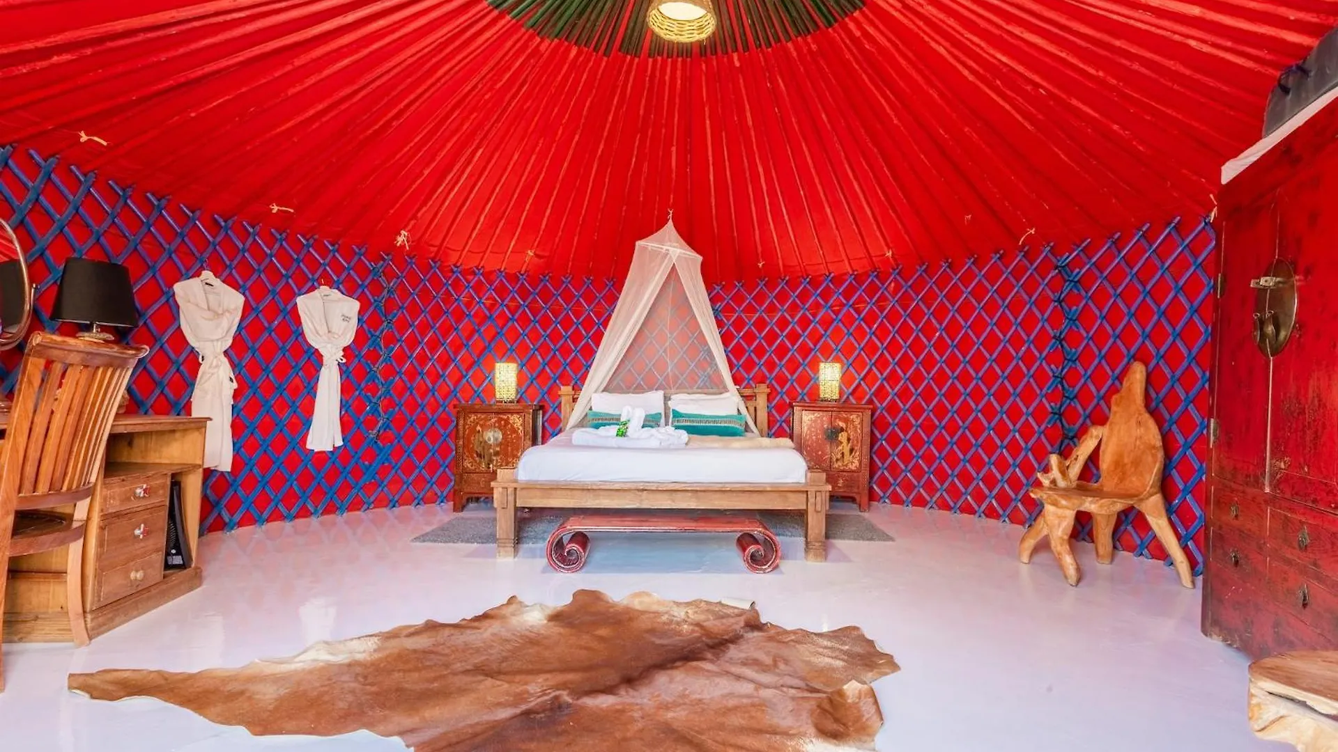Finca De Arrieta Village - Yurts And Stone Cottages - Shared Pool - Walking Distance To Arrieta Beach - Off Grid Tabayesco Resort
