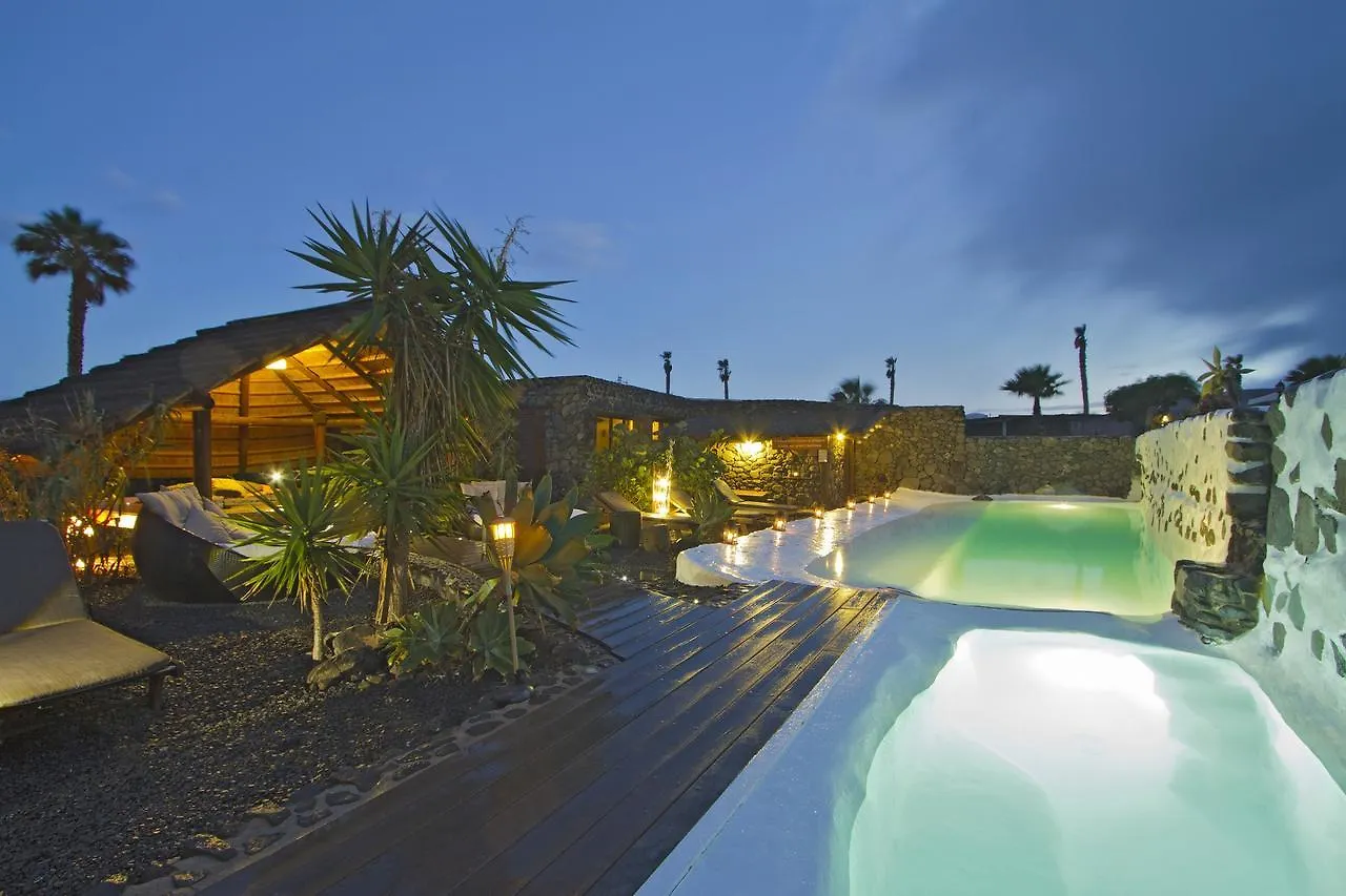 Finca De Arrieta Village - Yurts And Stone Cottages - Shared Pool - Walking Distance To Arrieta Beach - Off Grid Tabayesco